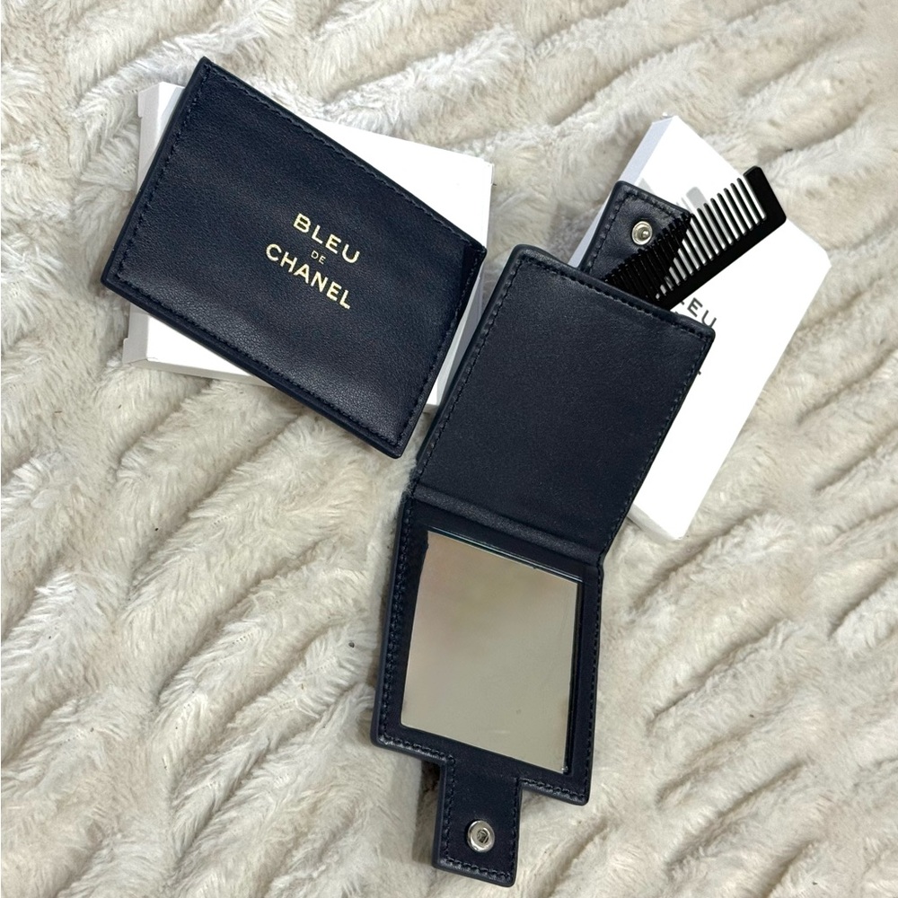 Deal Alert- Navy Card Wallet and Pocket comb mirror - Picture 2 of 2